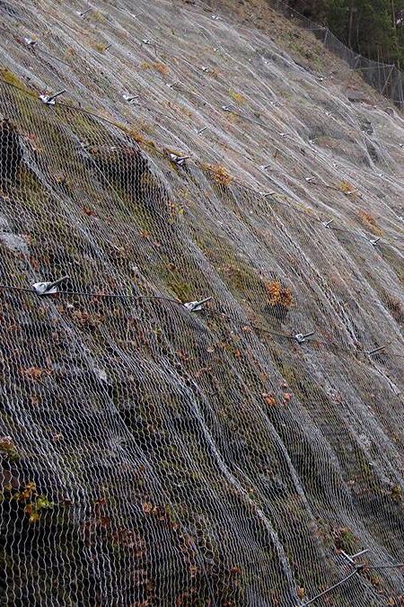slope-netting-railway